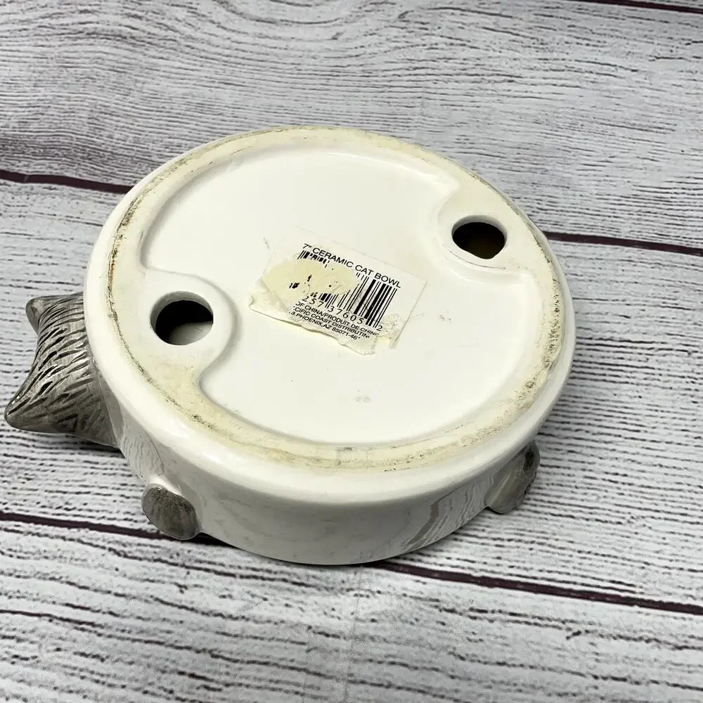 Ceramic Sleeping Cat Bowl with Fish Bone - 3D Sculpted Pet Food Dish 7